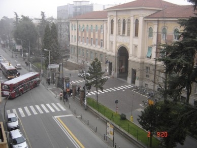 Ingresso al Policlinico SantOrsola - Dormire a Bologna